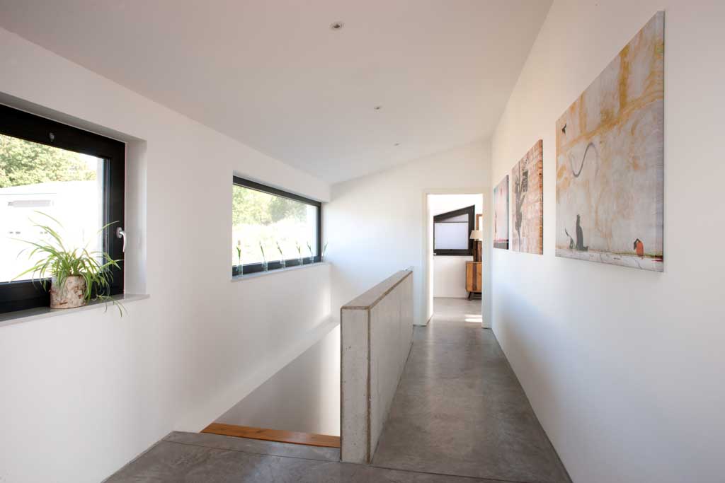 Wohnhaus mit Pool in Walzbachtal