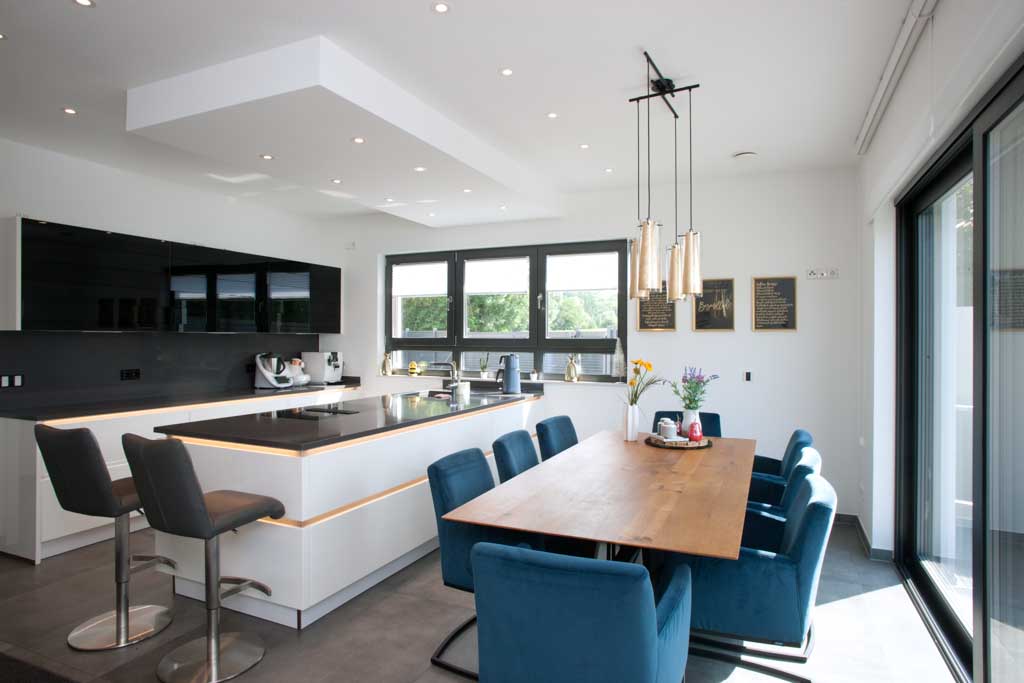 Autowerkstatt und Wohnhaus