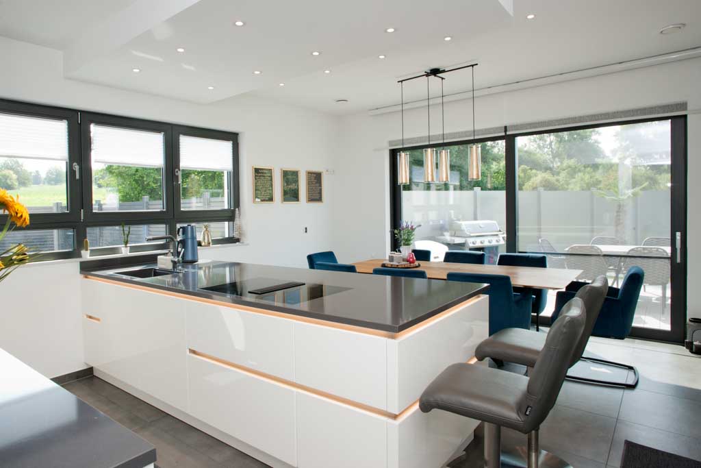 Autowerkstatt und Wohnhaus